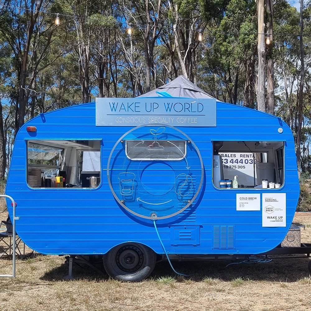 Wake Up World, coffee and desserts